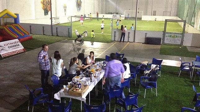 Celebración de un cumpleaños en las instalaciones de Profútlbol en Las Quemadas