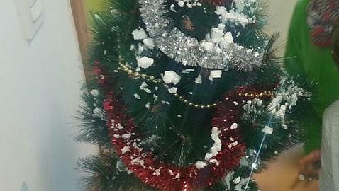 Un padre laico deja a un colegio de Alcalá de Guadaíra sin adornos navideños