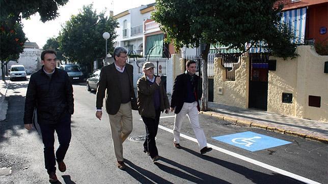 El Ayuntamiento pavimenta varias calles de Mairena del Aljarafe