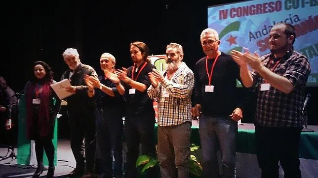 Pablo Iglesias, acompañando a Sánchez Gordillo y Cañamero en un acto de la CUT al que también asistieron los líderes indepentista Xosé Beiras, David Fernández y Sabino Cuadra