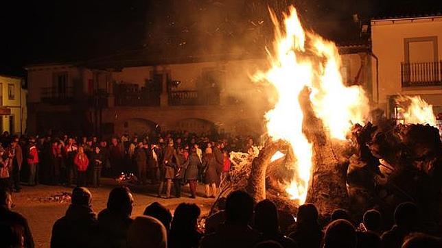 Una hoguera con dos siglos de historia