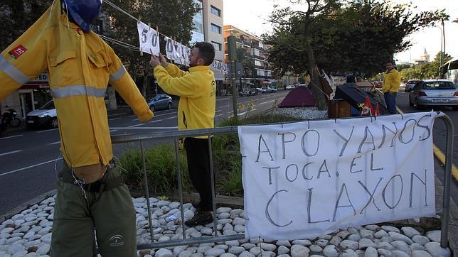 Tras 118 días, los eventuales del Infoca abandonan la sentada frente al Parlamento