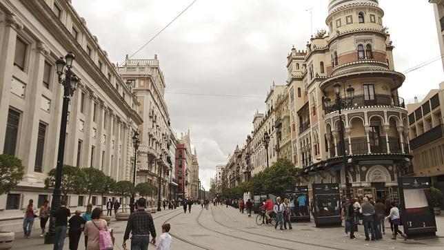 Una norma de la Junta que espanta a inversores para 3.500 edificios de Sevilla