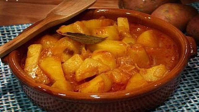 Guiso de patatas viudas, típico de Cuaresma