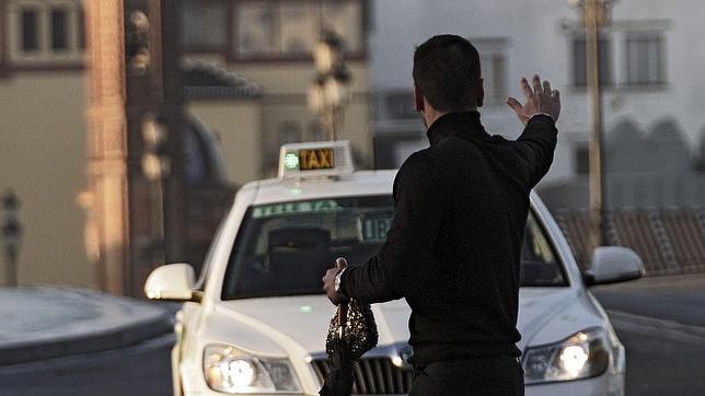 En Sevilla ya se puede pedir un taxi con una aplicación móvil
