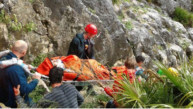 Herido un escalador en Álora tras caer desde unos diez metros de altura