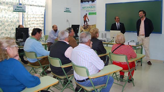 Rocieros comprometidos con la lucha contra el paro