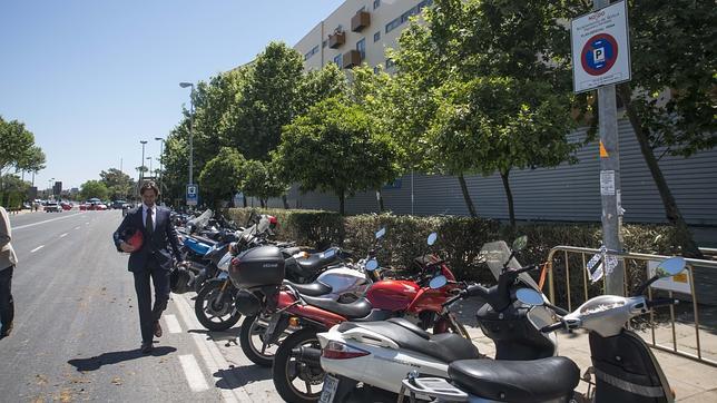 Aparcamientos gratis para motos y zonas para bicicletas