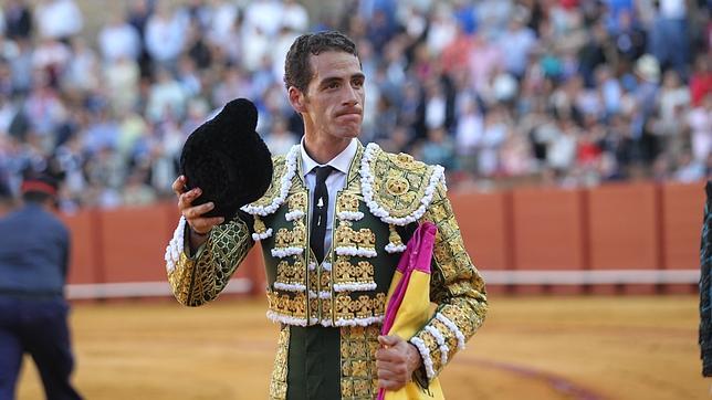 Sólo Pepe Moral sobrevive a la descastada corrida de Torrestrella