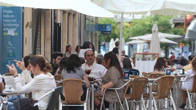 Nieto sacará a la calle a más personal de Urbanismo para controlar veladores