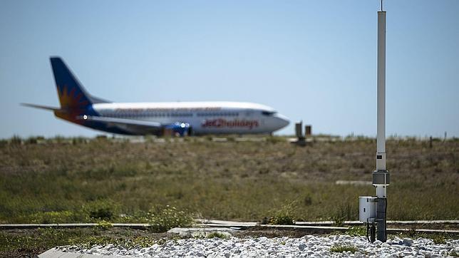 Un corte en el suministro eléctrico en la torre del aeropuerto de Málaga obliga a desviar nueve vuelos