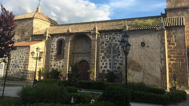 Detienen a un sacerdote por presuntos abusos a un menor