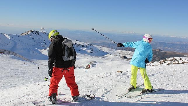 Sierra Nevada cierra la temporada con cerca de 2.000 esquiadores