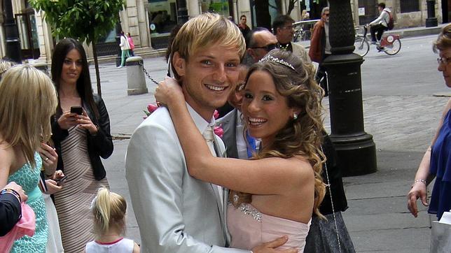Rakitic se casará por la Iglesia el próximo verano