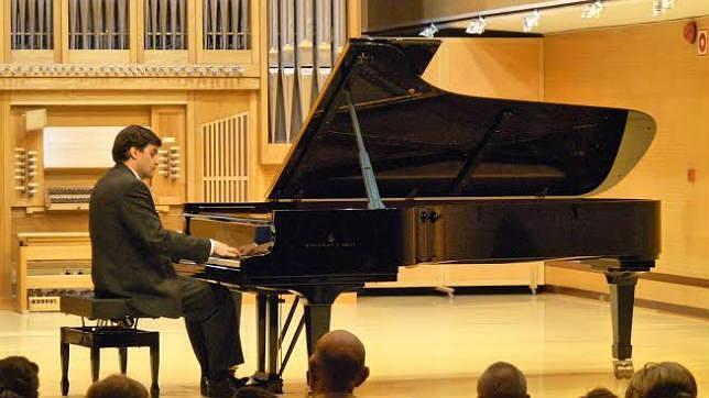 Tito García cierra en la Sala María Cristina su ciclo de conciertos de piano
