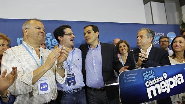 Nieto ofrece diálogo para evitar un pacto contra el PP