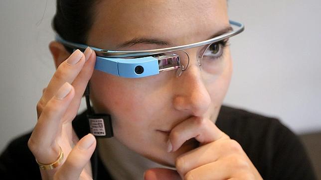 Cuatro hospitales sevillanos utilizan por primera vez las Google Glass