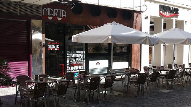 La cafetería Marta, un clásico de los desayunos en el Centro, cambió totalmente su imagen a finales de 2014
