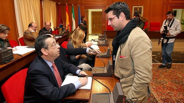 IU y PP caldean el escenario postelectoral con reproches mutuos