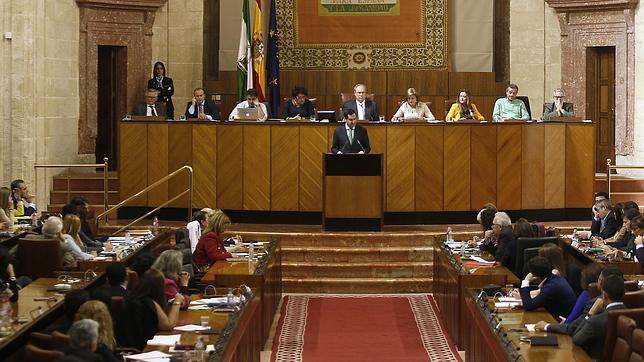 El parlamento andaluz paga 381.00 euros en las cesantías de 47 exdiputados