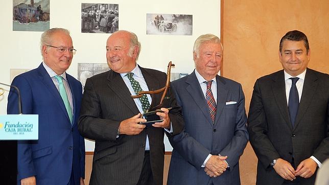 Álvaro Domecq recibe el VII Premio Simón de Rojas Clemente en la Casa de ABC