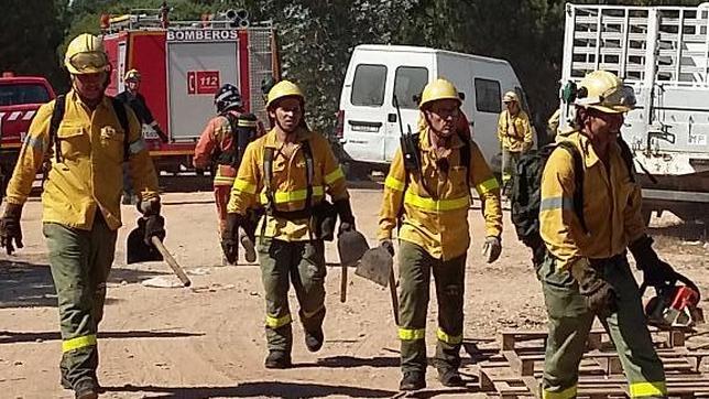 Un incendio obliga a desalojar 300 personas de un asentamiento chabolista