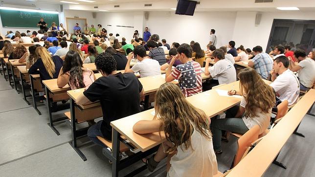 ¿Cómo se obtiene la acreditación de B1 en idiomas?