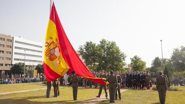 España ondeando en Córdoba