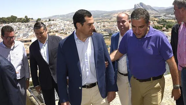Moreno, con los presidentes provinciales del PP en Antequera
