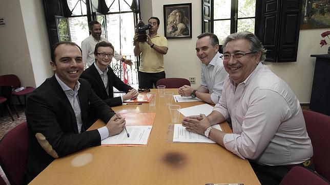 El PP de Sevilla firma el pacto anticorrupción de Ciudadanos