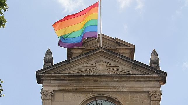 Espadas pondrá más banderas arcoíris que nunca para el Día del Orgullo Gay