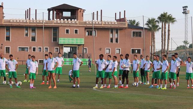 Los técnicos meditan retrasar la pretemporada del Córdoba