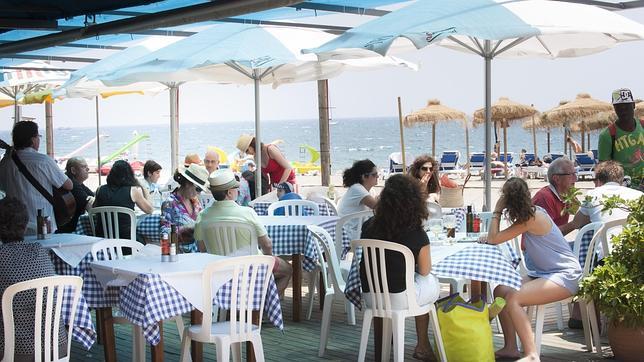 Junta y Costas, incapaces de resolver la regularización de los chiringuitos