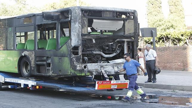 La alta edad media de los autobuses de Córdoba