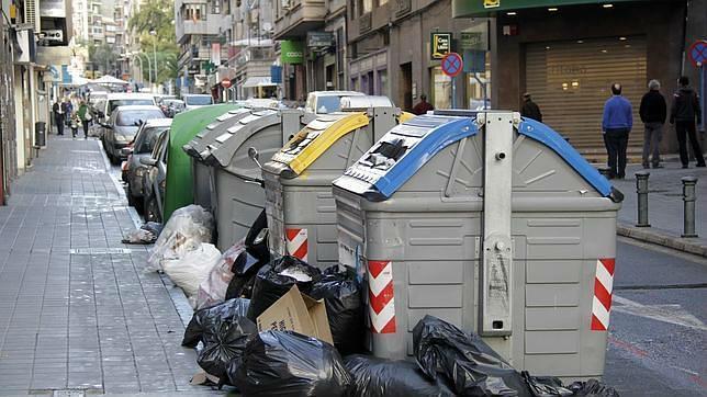 El Ayuntamiento de Jaén propone rebajar la recogida de la basura a seis días semanales