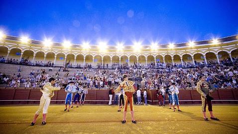 Consigue tus entradas al 50% para las novilladas nocturnas de La Maestranza