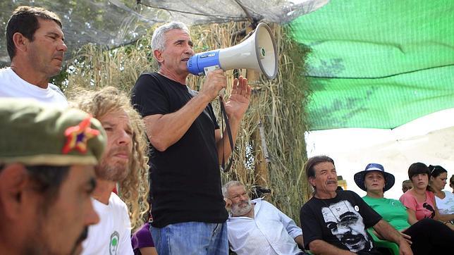 El SAT de Diego Cañamero vuelve a la carga: ocupará este martes una finca militar en Écija