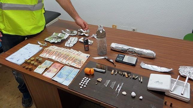 Desmantelado en Adra un activo punto de venta de heroína y cocaína