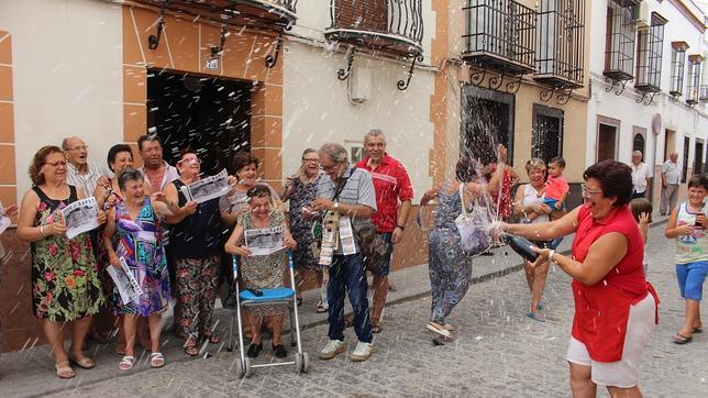 La ONCE reparte 1,6 millones de euros en la feria de Aguilar de la Frontera