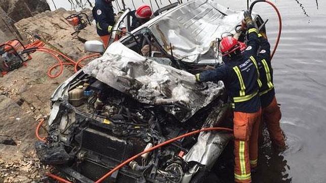 Dos muertos en Huelva al caer su coche en un pantano