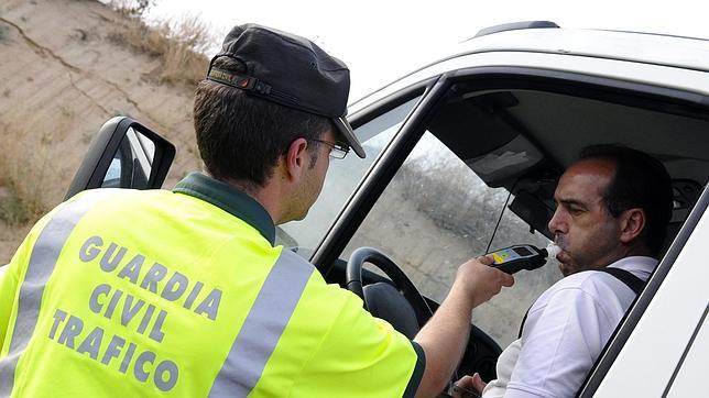 Tráfico incrementa los controles de alcoholemia a partir de mañana