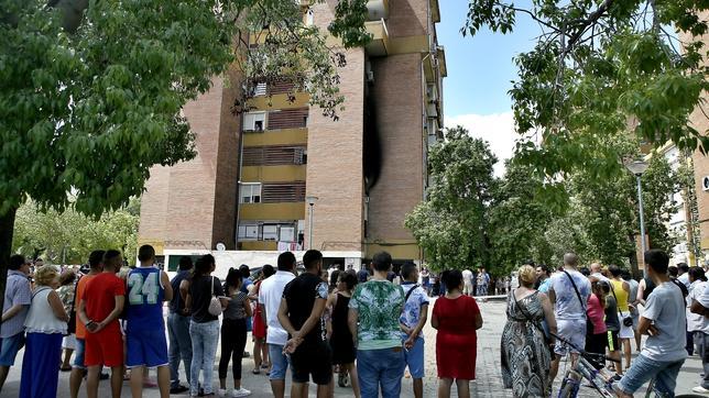 Muere un hombre de 51 años en el incendio su piso en las Tres Mil Viviendas