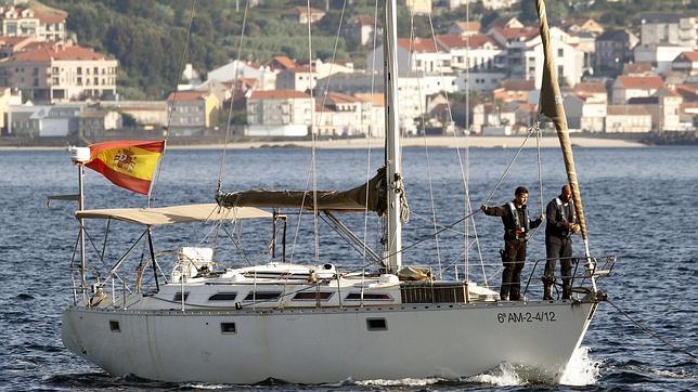 Cinco detenidos en Almería y Córdoba al apresar un velero con 600 kilos de cocaína