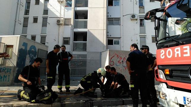 Incendio en un piso de la calle Torremolinos