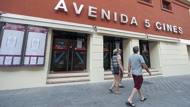 Entradas gratis para la reapertura del Avenida 5 Cines este jueves