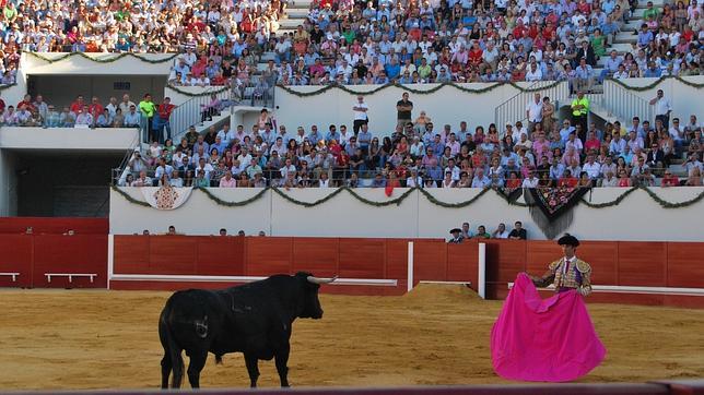 Expectación en Utrera para ver a Diego Ventura, Enrique Ponce y Sebastián Castella