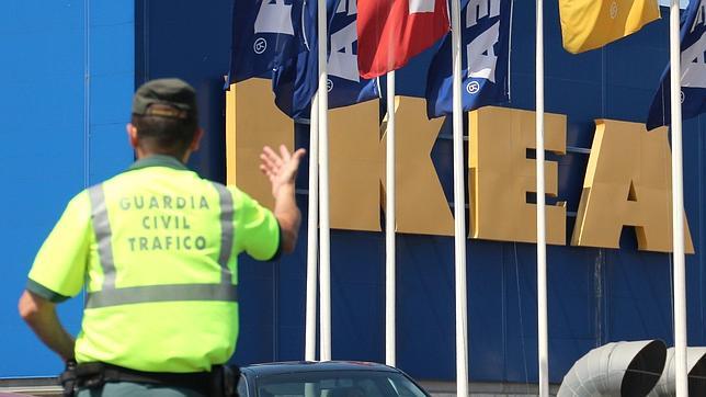 Plan especial contra el colapso del Ikea de Sevilla ante la avalancha de cordobeses