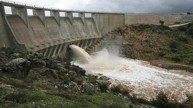 Los pantanos de Andalucía, un 10% más vacíos que hace un año