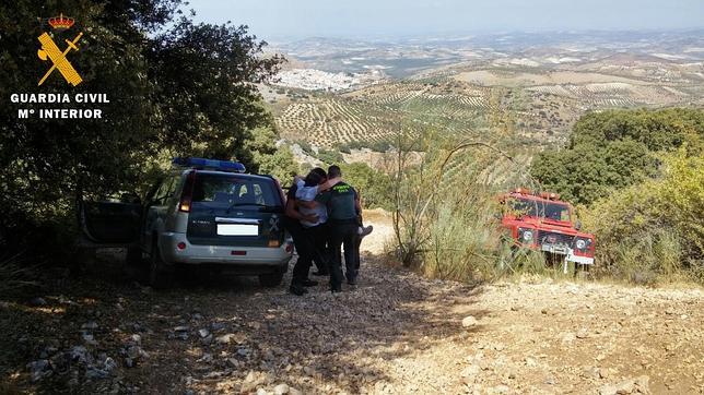 La Guardia Civil rescata a una senderista escocesa en la Fuente del Espino