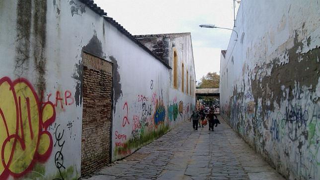 Okupan varios cascos de antiguas bodegas abandonadas en Jerez de la Frontera